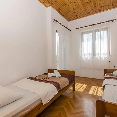 Lea Apartamento Tribalj